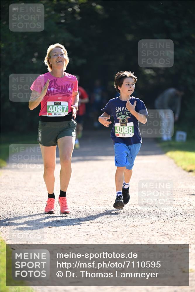 22.09.2024 - 32. Volkslauf durch das schöne Alstertal Dr. Thomas Lammeyer http://msf.ph/oto/7110595 22.09.2024 10:51:13 Laufen 4087, 4088 meine-sportfotos.de