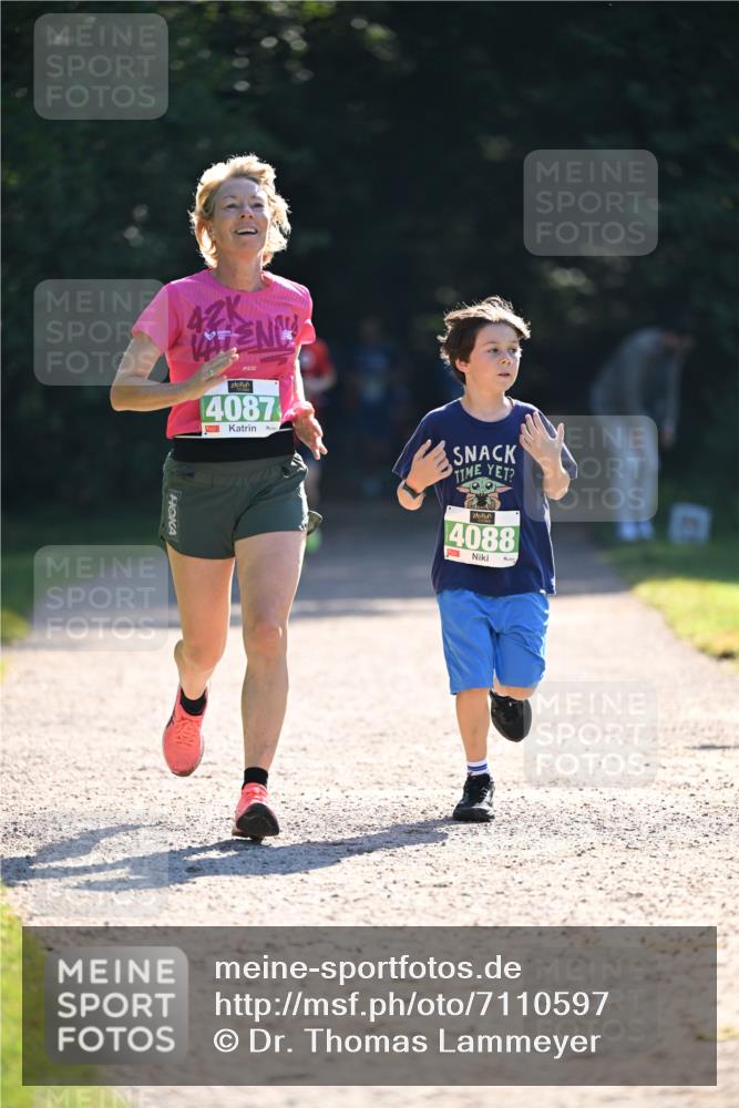 22.09.2024 - 32. Volkslauf durch das schöne Alstertal Dr. Thomas Lammeyer http://msf.ph/oto/7110597 22.09.2024 10:51:13 Laufen 14087, 4088 meine-sportfotos.de