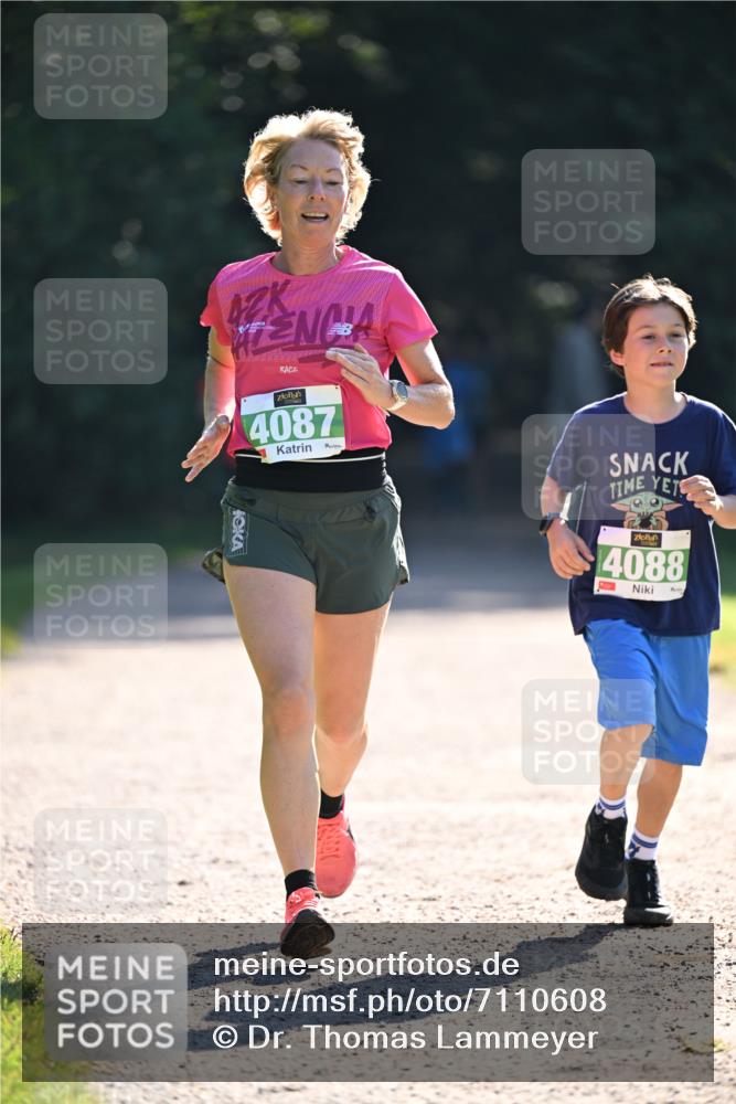 22.09.2024 - 32. Volkslauf durch das schöne Alstertal Dr. Thomas Lammeyer http://msf.ph/oto/7110608 22.09.2024 10:51:14 Laufen 4087, 4088 meine-sportfotos.de