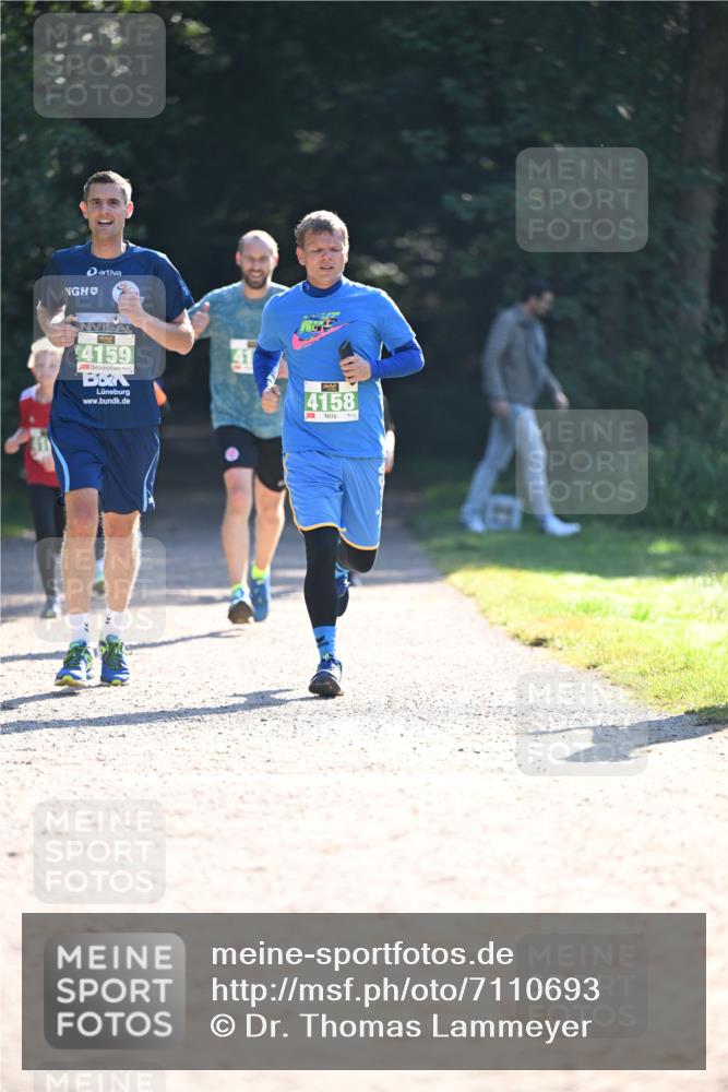 22.09.2024 - 32. Volkslauf durch das schöne Alstertal Dr. Thomas Lammeyer http://msf.ph/oto/7110693 22.09.2024 10:51:25 Laufen 4159, 4158 meine-sportfotos.de