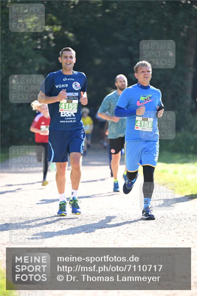 22.09.2024 - 32. Volkslauf durch das schöne Alstertal Dr. Thomas Lammeyer http://msf.ph/oto/7110717 22.09.2024 10:51:26 Laufen 4159, 4158 meine-sportfotos.de