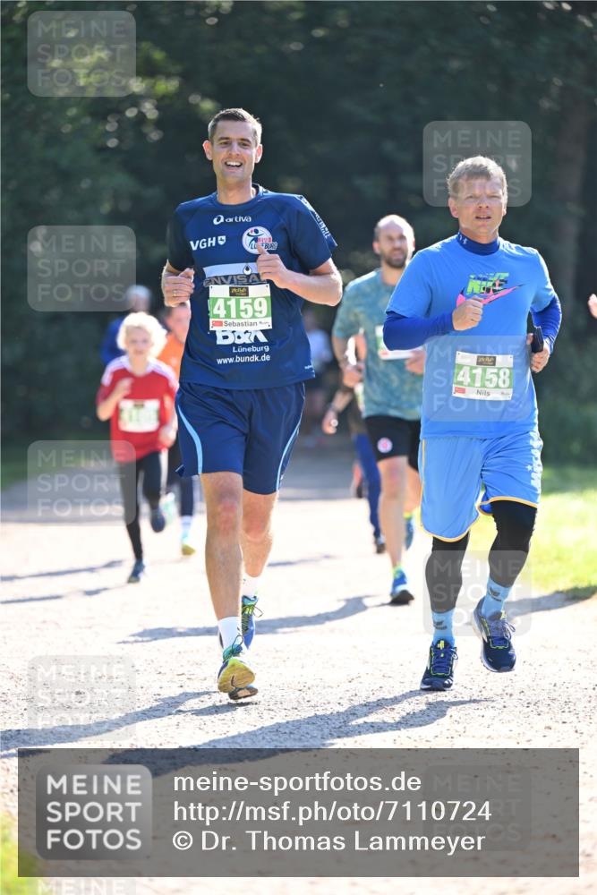22.09.2024 - 32. Volkslauf durch das schöne Alstertal Dr. Thomas Lammeyer http://msf.ph/oto/7110724 22.09.2024 10:51:27 Laufen 4159, 4158 meine-sportfotos.de