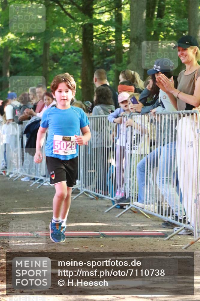 22.09.2024 - 32. Volkslauf durch das schöne Alstertal H.Heesch http://msf.ph/oto/7110738 22.09.2024 10:47:53 Ziel 5029 meine-sportfotos.de
