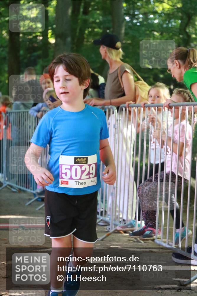 22.09.2024 - 32. Volkslauf durch das schöne Alstertal H.Heesch http://msf.ph/oto/7110763 22.09.2024 10:47:55 Ziel 5029 meine-sportfotos.de