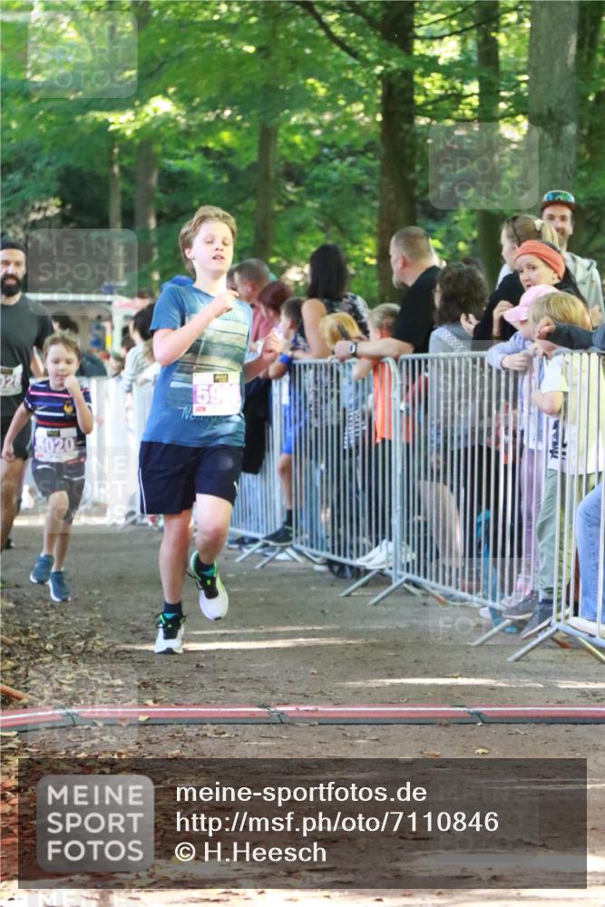 22.09.2024 - 32. Volkslauf durch das schöne Alstertal H.Heesch http://msf.ph/oto/7110846 22.09.2024 10:48:33 Ziel 5008, 5009, 5020, 5028, 5036, 5969, 5971, 5977 meine-sportfotos.de