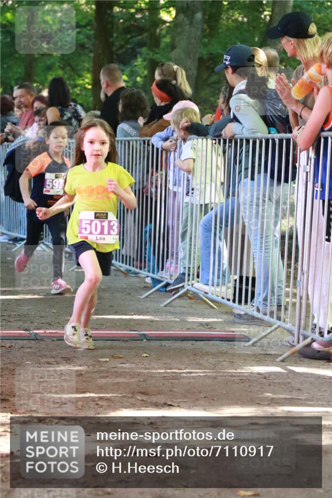 22.09.2024 - 32. Volkslauf durch das schöne Alstertal H.Heesch http://msf.ph/oto/7110917 22.09.2024 10:48:40 Ziel 5013, 5016, 5020, 5024, 5028, 5036, 5969, 5971, 5975, 5976 meine-sportfotos.de