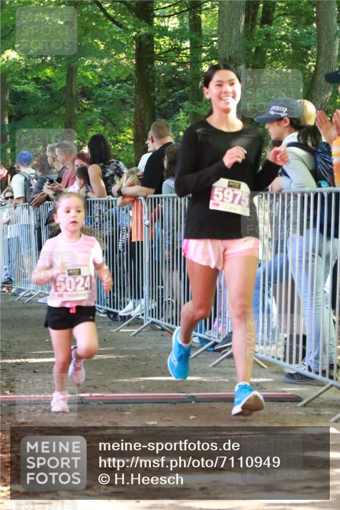 22.09.2024 - 32. Volkslauf durch das schöne Alstertal H.Heesch http://msf.ph/oto/7110949 22.09.2024 10:48:43 Ziel 5013, 5016, 5024, 5036, 5971, 5972, 5975, 5976 meine-sportfotos.de