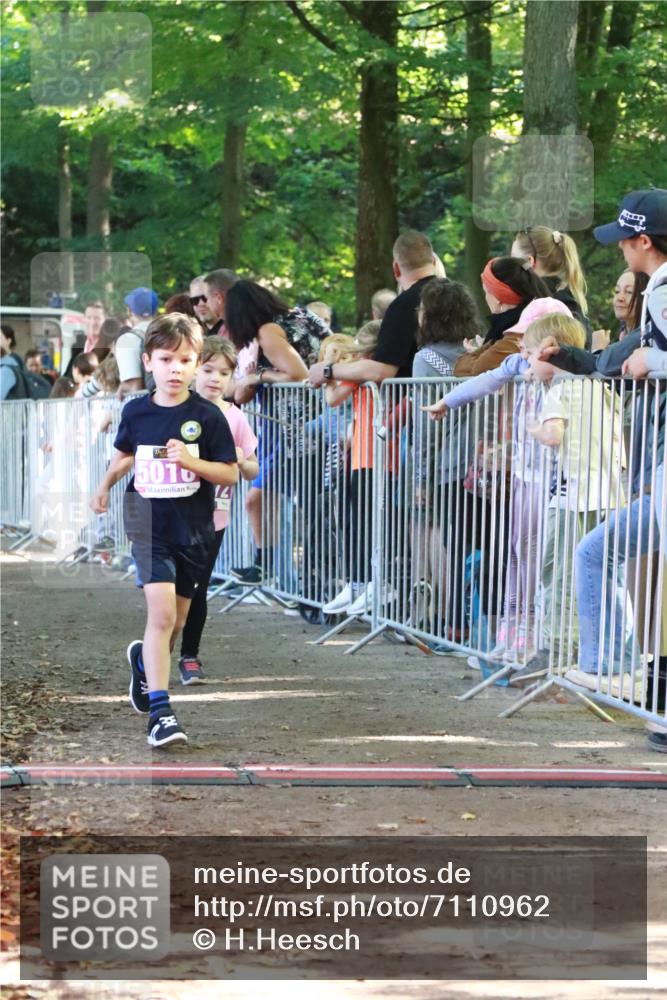 22.09.2024 - 32. Volkslauf durch das schöne Alstertal H.Heesch http://msf.ph/oto/7110962 22.09.2024 10:48:45 Ziel 5013, 5016, 5024, 5972, 5975, 5976 meine-sportfotos.de