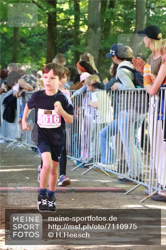 22.09.2024 - 32. Volkslauf durch das schöne Alstertal H.Heesch http://msf.ph/oto/7110975 22.09.2024 10:48:46 Ziel 5013, 5016, 5024, 5972, 5975, 5976 meine-sportfotos.de