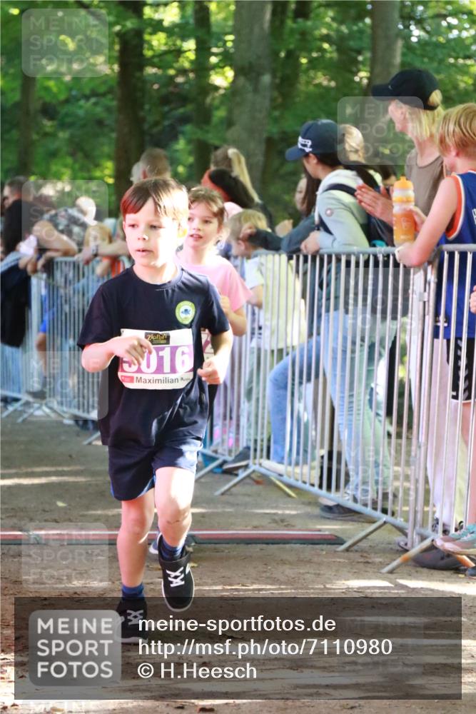 22.09.2024 - 32. Volkslauf durch das schöne Alstertal H.Heesch http://msf.ph/oto/7110980 22.09.2024 10:48:46 Ziel 5013, 5016, 5024, 5972, 5975, 5976 meine-sportfotos.de