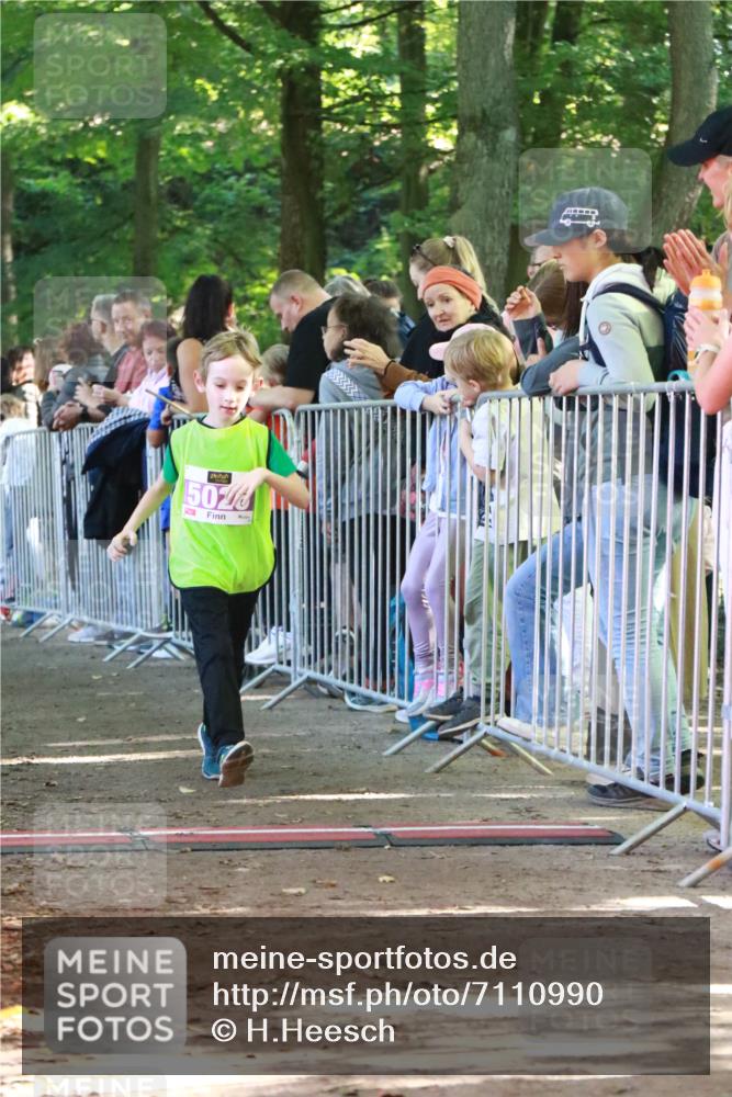 22.09.2024 - 32. Volkslauf durch das schöne Alstertal H.Heesch http://msf.ph/oto/7110990 22.09.2024 10:48:55 Ziel 5026 meine-sportfotos.de