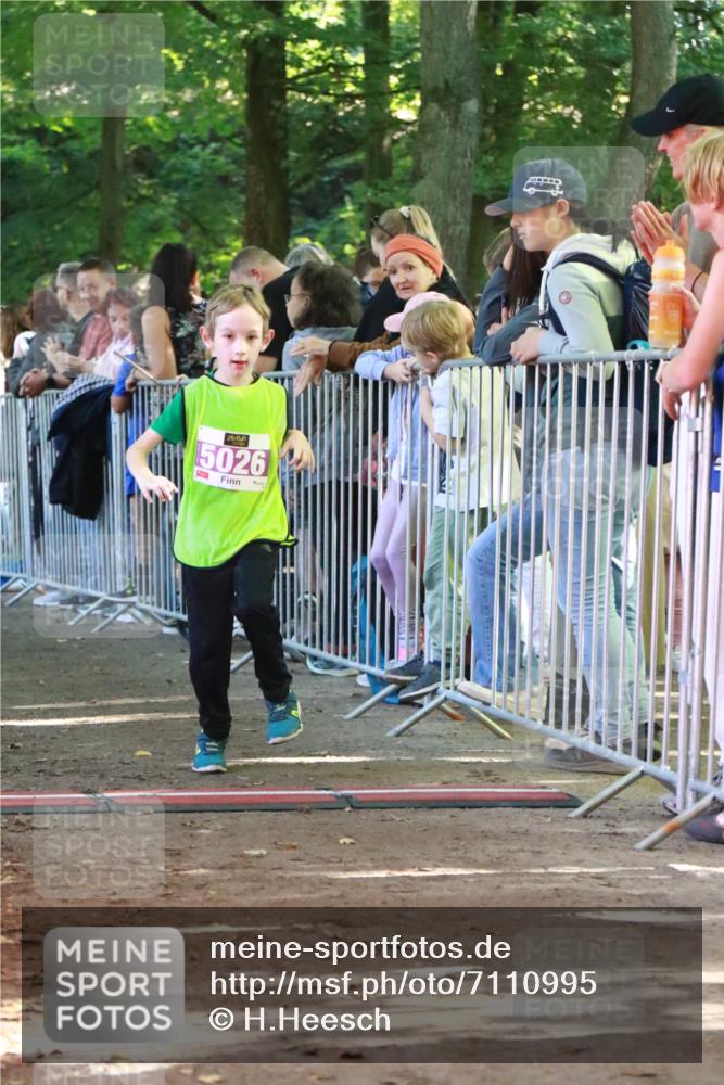 22.09.2024 - 32. Volkslauf durch das schöne Alstertal H.Heesch http://msf.ph/oto/7110995 22.09.2024 10:48:55 Ziel 5026 meine-sportfotos.de
