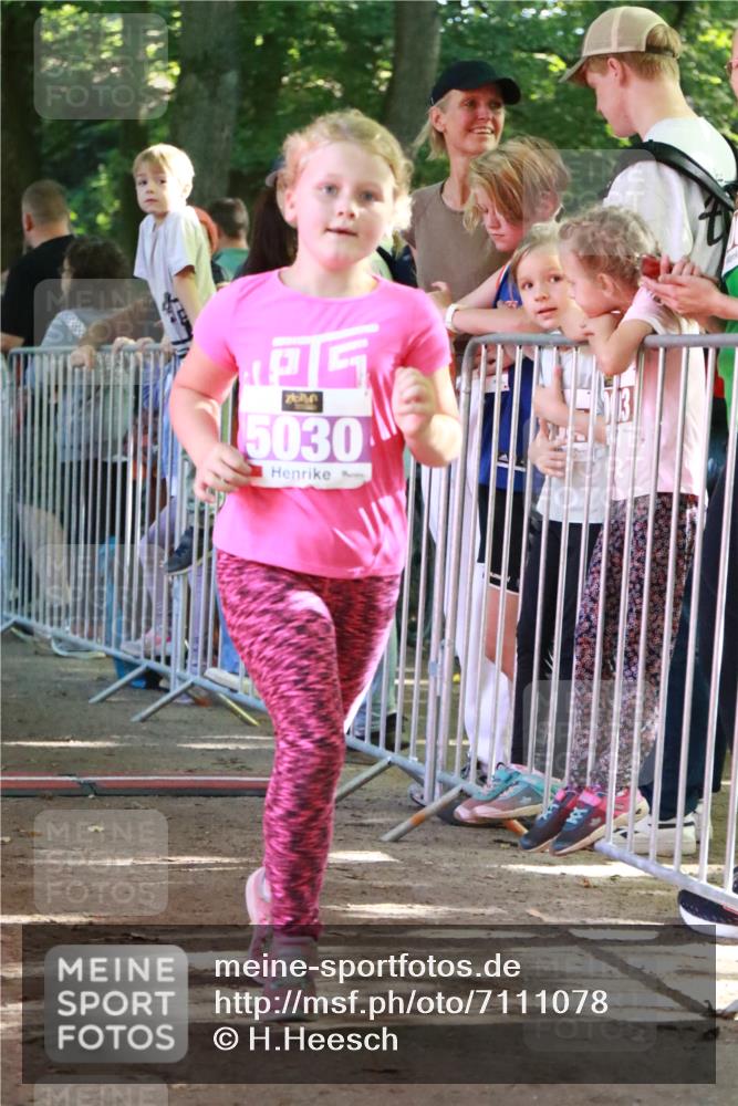 22.09.2024 - 32. Volkslauf durch das schöne Alstertal H.Heesch http://msf.ph/oto/7111078 22.09.2024 10:49:18 Ziel 5030, 5031 meine-sportfotos.de