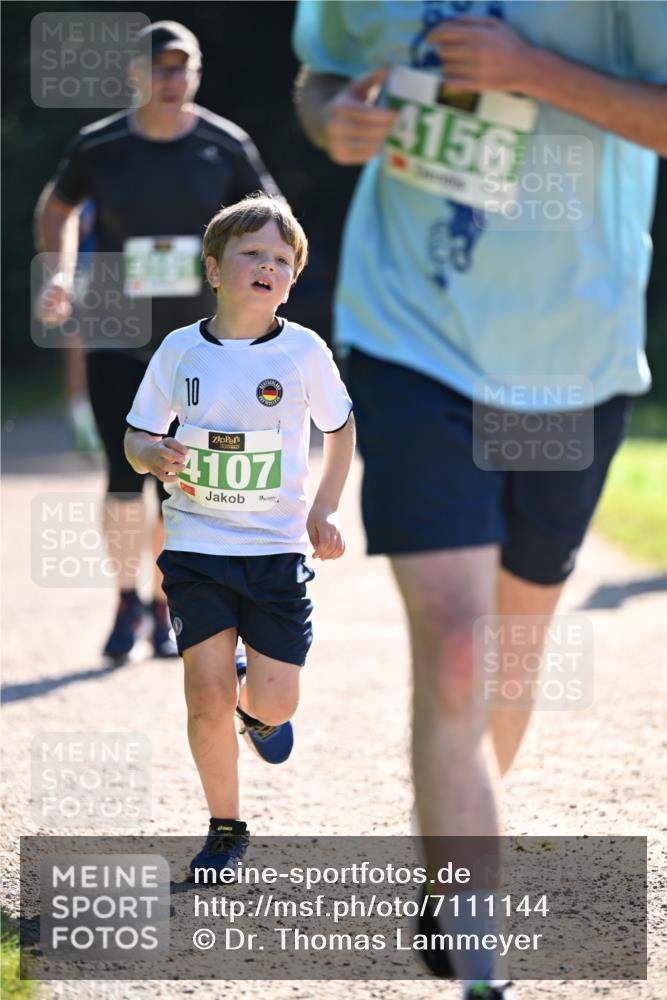 22.09.2024 - 32. Volkslauf durch das schöne Alstertal Dr. Thomas Lammeyer http://msf.ph/oto/7111144 22.09.2024 10:52:26 Laufen 4107, 4156 meine-sportfotos.de