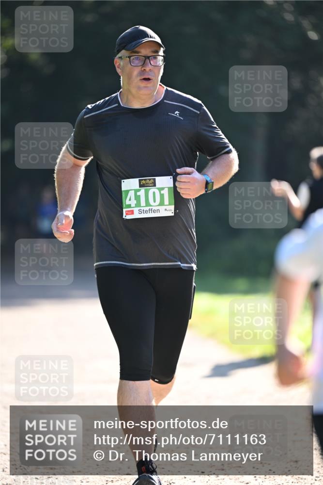 22.09.2024 - 32. Volkslauf durch das schöne Alstertal Dr. Thomas Lammeyer http://msf.ph/oto/7111163 22.09.2024 10:52:28 Laufen 4101 meine-sportfotos.de