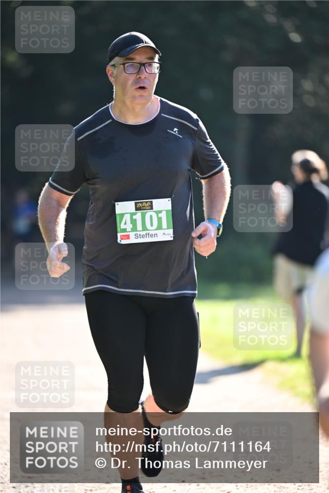 22.09.2024 - 32. Volkslauf durch das schöne Alstertal Dr. Thomas Lammeyer http://msf.ph/oto/7111164 22.09.2024 10:52:28 Laufen 4101 meine-sportfotos.de