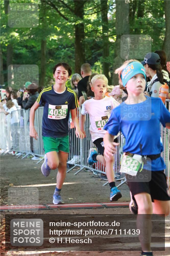 22.09.2024 - 32. Volkslauf durch das schöne Alstertal H.Heesch http://msf.ph/oto/7111439 22.09.2024 10:53:00 Ziel 4035, 4036, 4038, 4086, 4170, 4966 meine-sportfotos.de