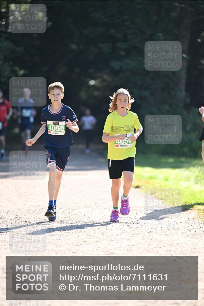 22.09.2024 - 32. Volkslauf durch das schöne Alstertal Dr. Thomas Lammeyer http://msf.ph/oto/7111631 22.09.2024 10:53:31 Laufen 4055, 4056 meine-sportfotos.de