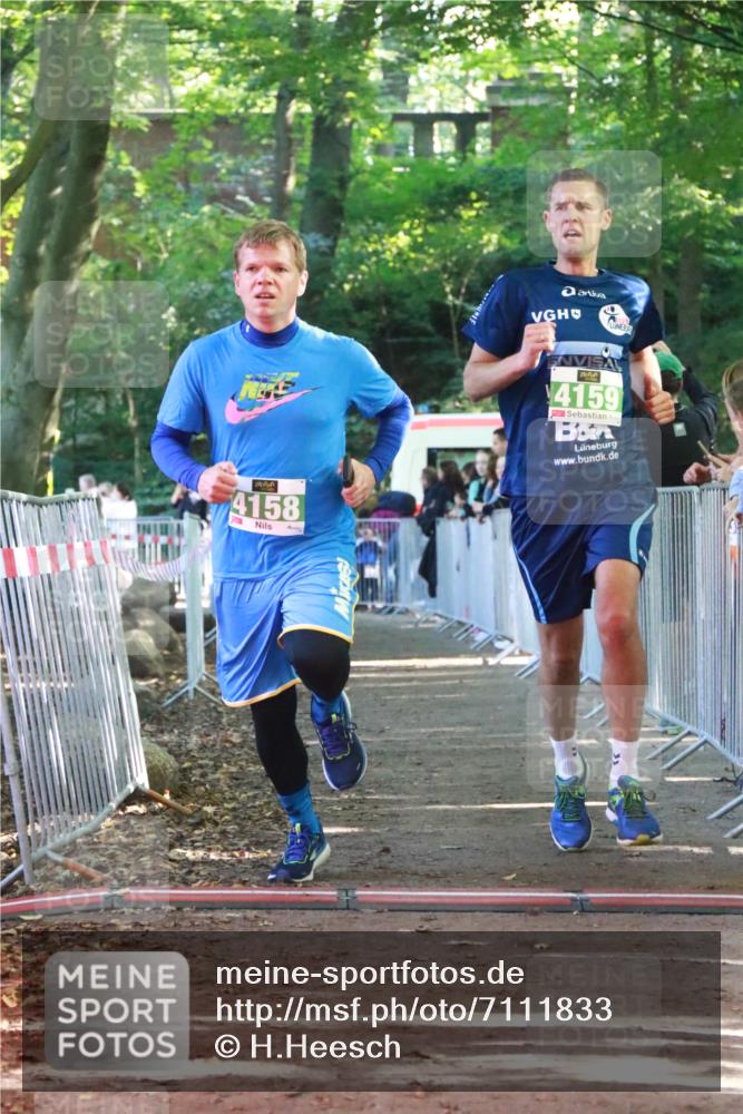 22.09.2024 - 32. Volkslauf durch das schöne Alstertal H.Heesch http://msf.ph/oto/7111833 22.09.2024 10:55:12 Ziel 4142, 4158, 4159, 4951 meine-sportfotos.de