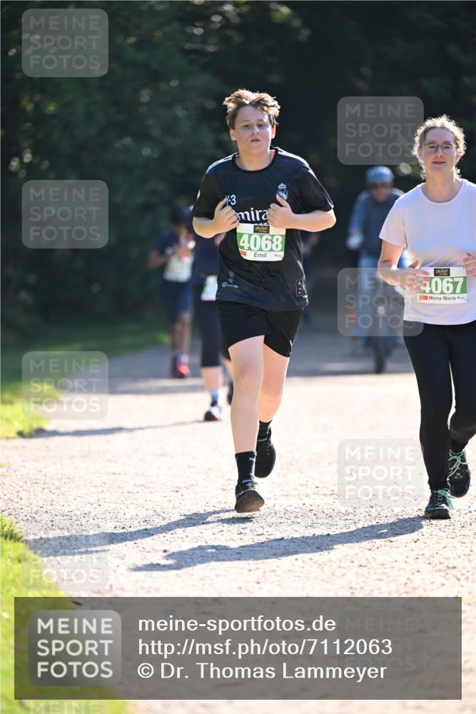 22.09.2024 - 32. Volkslauf durch das schöne Alstertal Dr. Thomas Lammeyer http://msf.ph/oto/7112063 22.09.2024 10:54:34 Laufen 3, 4068, 4067 meine-sportfotos.de