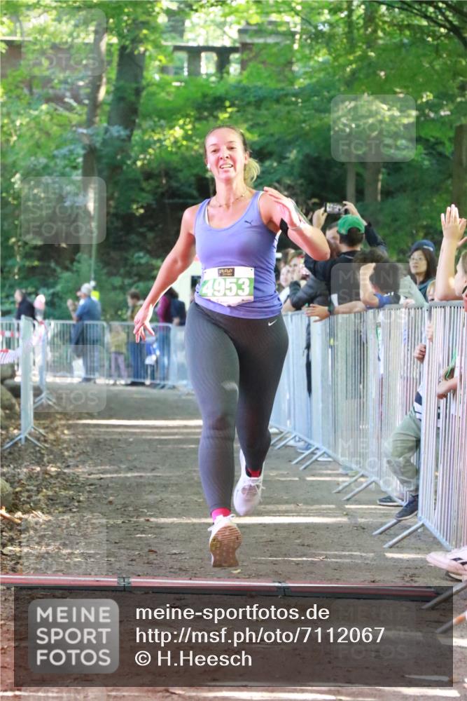 22.09.2024 - 32. Volkslauf durch das schöne Alstertal H.Heesch http://msf.ph/oto/7112067 22.09.2024 10:55:55 Ziel 4164, 4953 meine-sportfotos.de