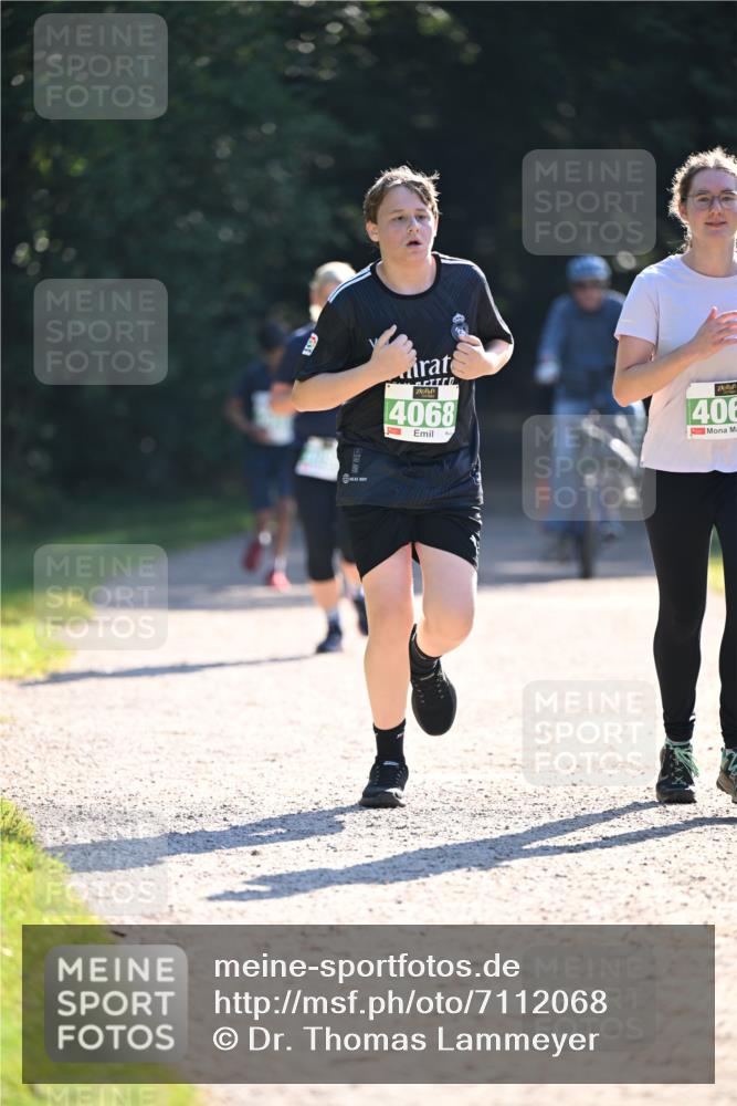 22.09.2024 - 32. Volkslauf durch das schöne Alstertal Dr. Thomas Lammeyer http://msf.ph/oto/7112068 22.09.2024 10:54:34 Laufen 4068, 400 meine-sportfotos.de