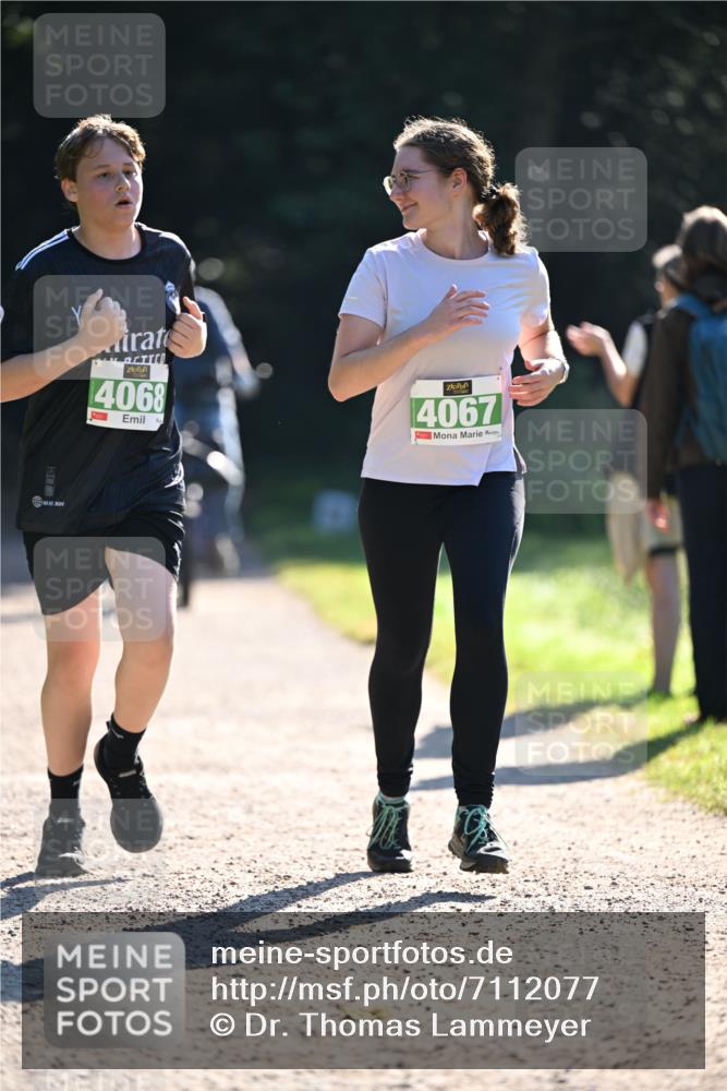 22.09.2024 - 32. Volkslauf durch das schöne Alstertal Dr. Thomas Lammeyer http://msf.ph/oto/7112077 22.09.2024 10:54:35 Laufen 4068, 4067 meine-sportfotos.de