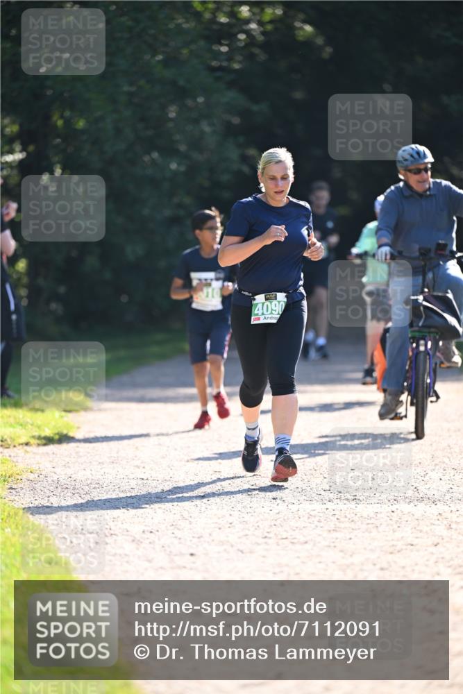 22.09.2024 - 32. Volkslauf durch das schöne Alstertal Dr. Thomas Lammeyer http://msf.ph/oto/7112091 22.09.2024 10:54:37 Laufen 10, 4090 meine-sportfotos.de