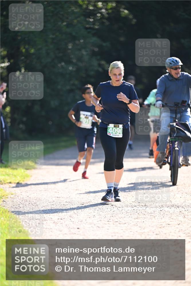 22.09.2024 - 32. Volkslauf durch das schöne Alstertal Dr. Thomas Lammeyer http://msf.ph/oto/7112100 22.09.2024 10:54:37 Laufen 4090 meine-sportfotos.de