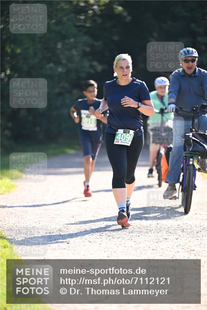 22.09.2024 - 32. Volkslauf durch das schöne Alstertal Dr. Thomas Lammeyer http://msf.ph/oto/7112121 22.09.2024 10:54:38 Laufen 4090 meine-sportfotos.de
