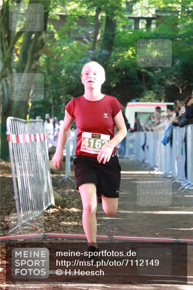 22.09.2024 - 32. Volkslauf durch das schöne Alstertal H.Heesch http://msf.ph/oto/7112149 22.09.2024 10:56:26 Ziel 4065, 4162, 4960 meine-sportfotos.de