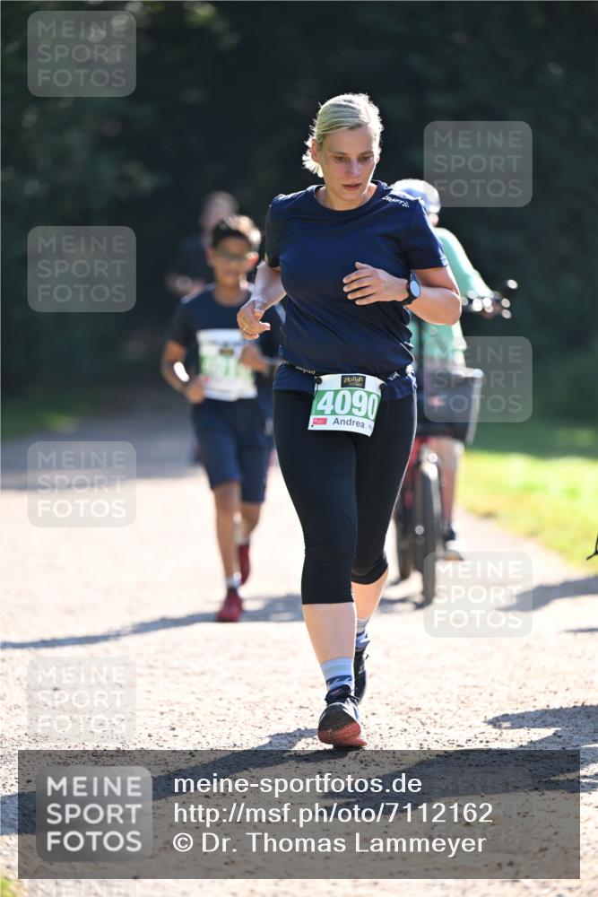 22.09.2024 - 32. Volkslauf durch das schöne Alstertal Dr. Thomas Lammeyer http://msf.ph/oto/7112162 22.09.2024 10:54:39 Laufen 4090 meine-sportfotos.de
