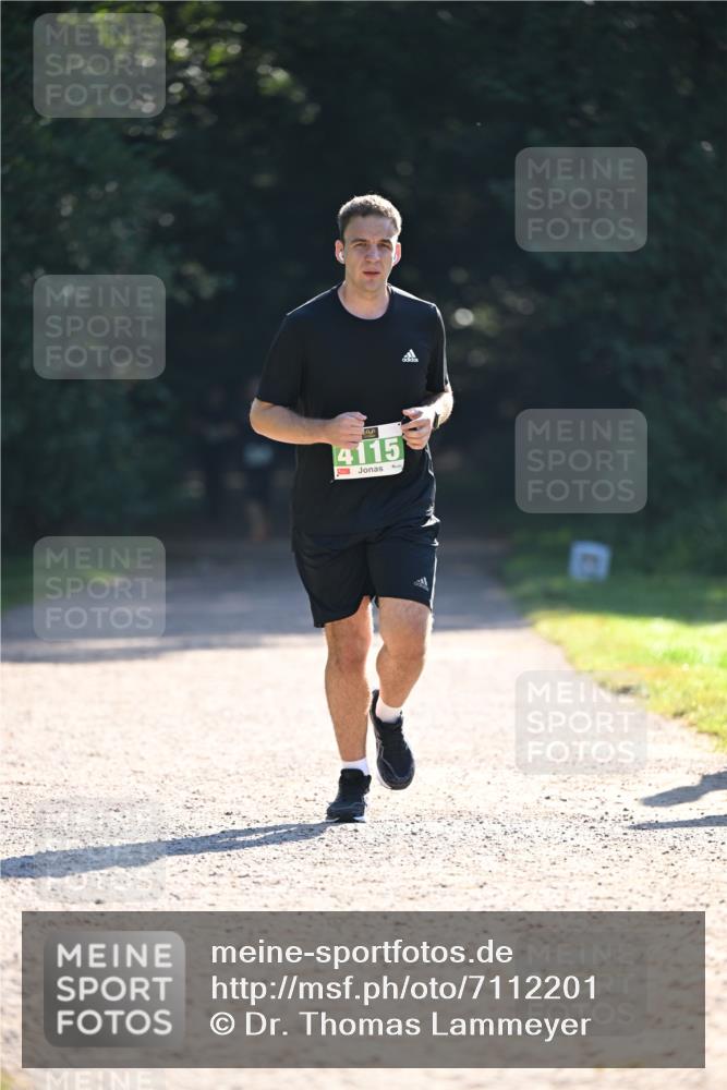22.09.2024 - 32. Volkslauf durch das schöne Alstertal Dr. Thomas Lammeyer http://msf.ph/oto/7112201 22.09.2024 10:54:45 Laufen 4115 meine-sportfotos.de