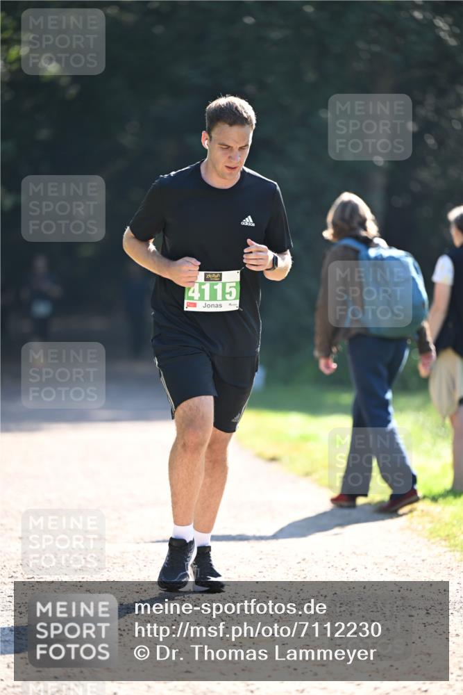 22.09.2024 - 32. Volkslauf durch das schöne Alstertal Dr. Thomas Lammeyer http://msf.ph/oto/7112230 22.09.2024 10:54:46 Laufen 4115 meine-sportfotos.de