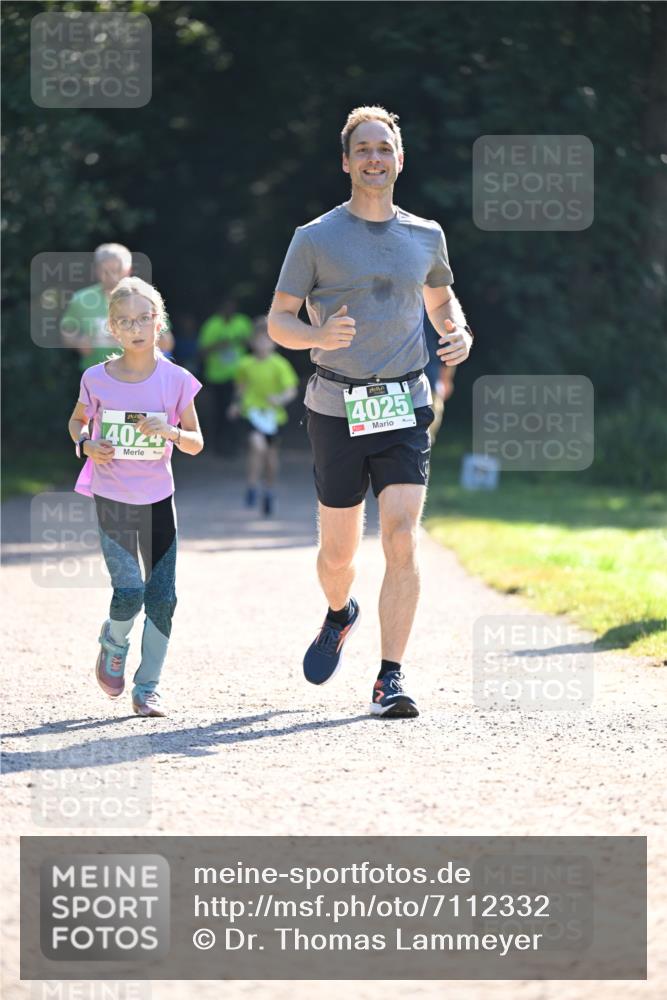 22.09.2024 - 32. Volkslauf durch das schöne Alstertal Dr. Thomas Lammeyer http://msf.ph/oto/7112332 22.09.2024 10:55:36 Laufen 4024, 4025 meine-sportfotos.de