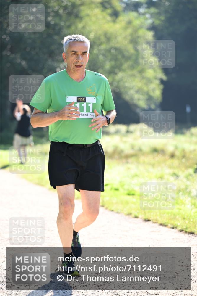 22.09.2024 - 32. Volkslauf durch das schöne Alstertal Dr. Thomas Lammeyer http://msf.ph/oto/7112491 22.09.2024 10:55:46 Laufen 11 meine-sportfotos.de