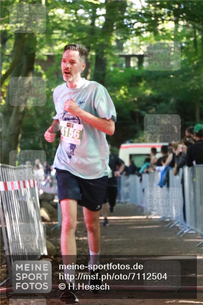 22.09.2024 - 32. Volkslauf durch das schöne Alstertal H.Heesch http://msf.ph/oto/7112504 22.09.2024 10:56:56 Ziel 4101, 4107, 4127, 4156 meine-sportfotos.de