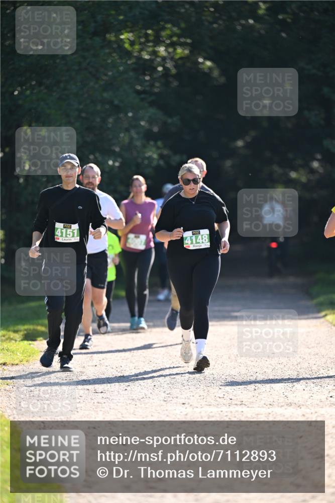 22.09.2024 - 32. Volkslauf durch das schöne Alstertal Dr. Thomas Lammeyer http://msf.ph/oto/7112893 22.09.2024 10:56:52 Laufen 4151, 4148 meine-sportfotos.de