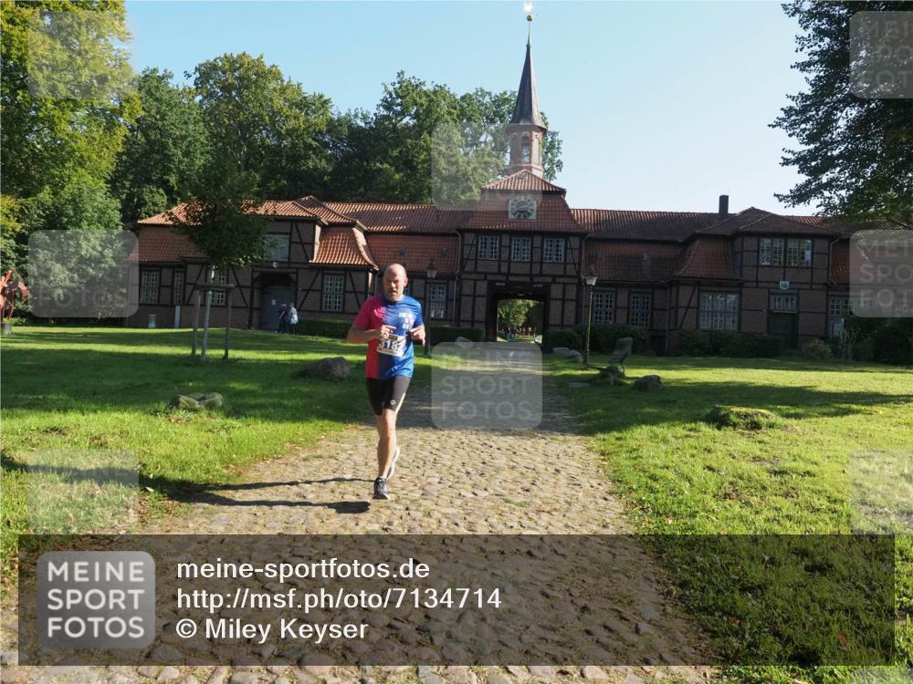 22.09.2024 - 32. Volkslauf durch das schöne Alstertal Miley Keyser http://msf.ph/oto/7134714 22.09.2024 10:56:40 Laufen 3182, 4757 meine-sportfotos.de