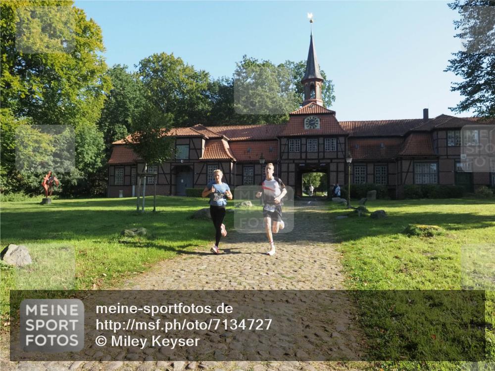 22.09.2024 - 32. Volkslauf durch das schöne Alstertal Miley Keyser http://msf.ph/oto/7134727 22.09.2024 10:56:21 Laufen  meine-sportfotos.de