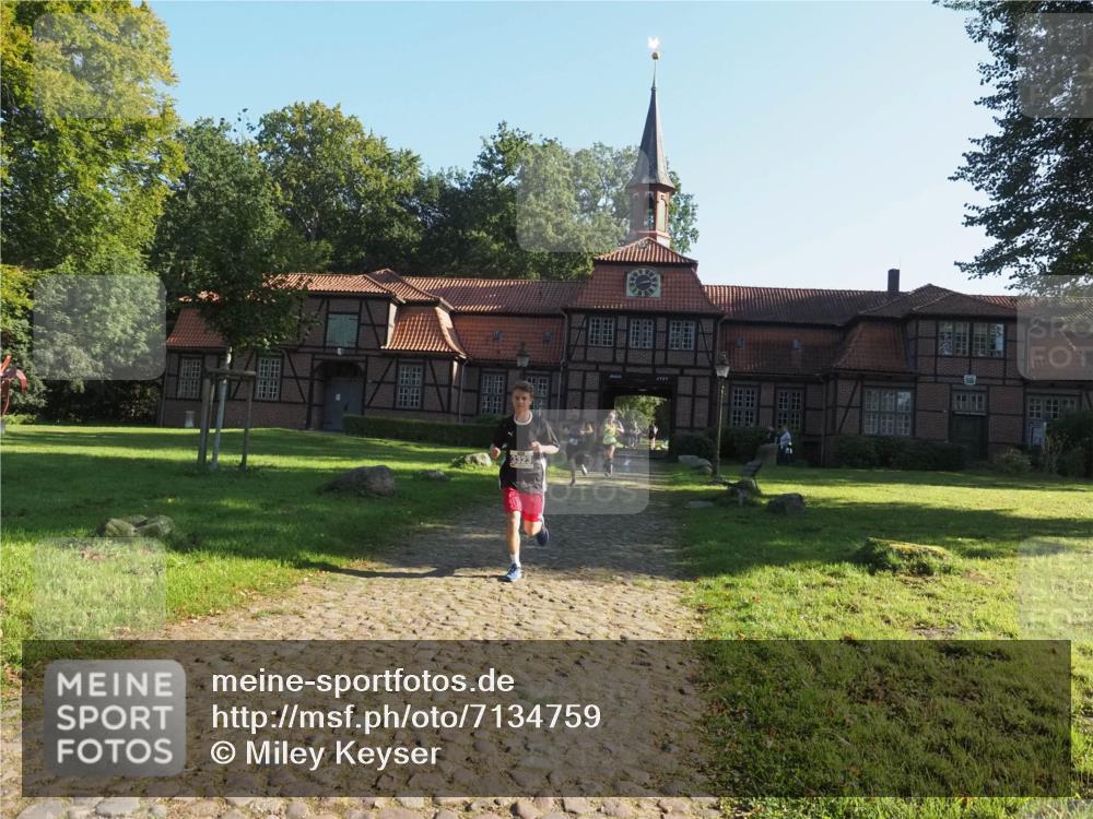 22.09.2024 - 32. Volkslauf durch das schöne Alstertal Miley Keyser http://msf.ph/oto/7134759 22.09.2024 10:56:09 Laufen  meine-sportfotos.de