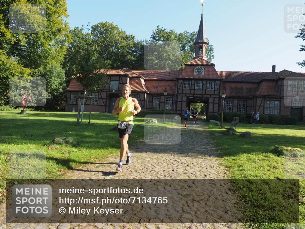 22.09.2024 - 32. Volkslauf durch das schöne Alstertal Miley Keyser http://msf.ph/oto/7134765 22.09.2024 10:56:04 Laufen 3147 meine-sportfotos.de