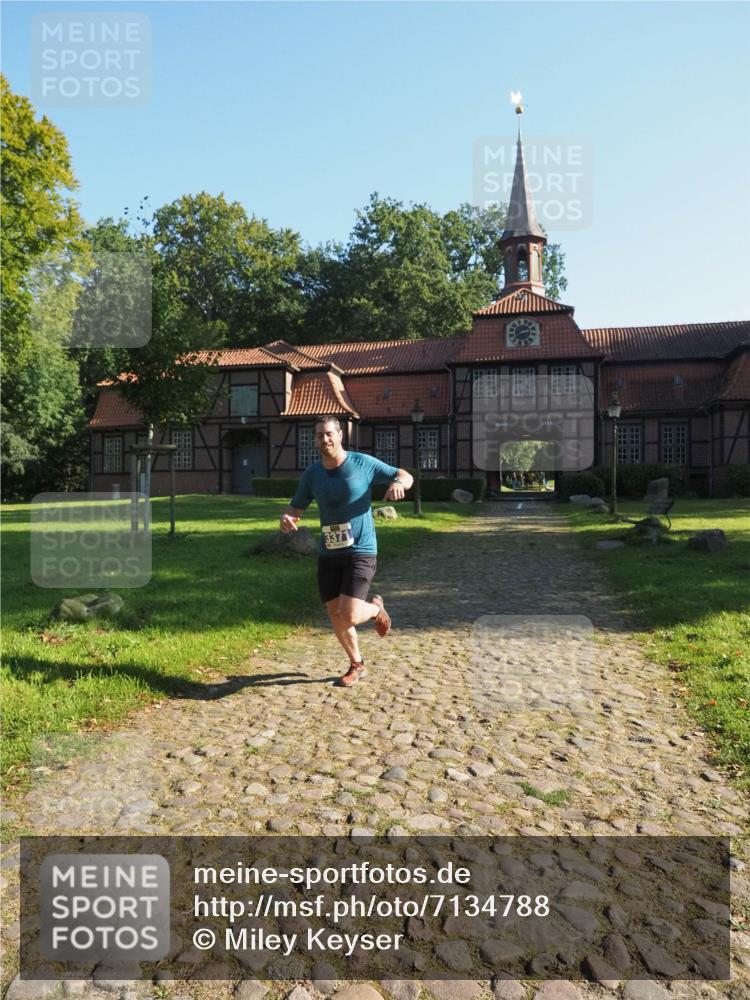 22.09.2024 - 32. Volkslauf durch das schöne Alstertal Miley Keyser http://msf.ph/oto/7134788 22.09.2024 10:55:41 Laufen 3371 meine-sportfotos.de