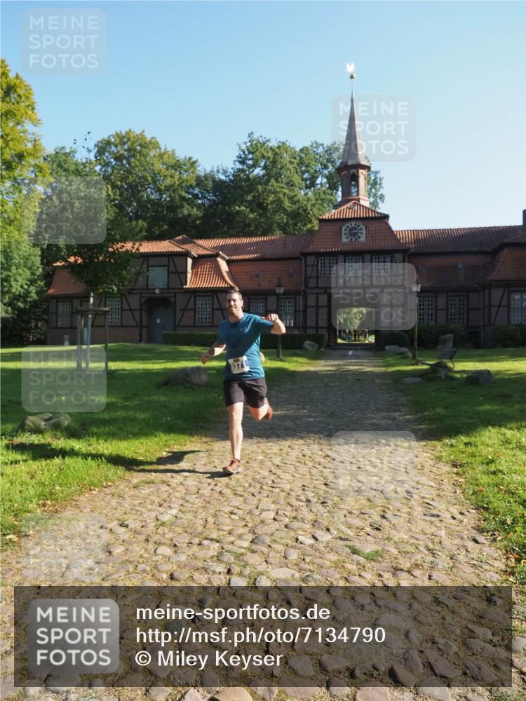 22.09.2024 - 32. Volkslauf durch das schöne Alstertal Miley Keyser http://msf.ph/oto/7134790 22.09.2024 10:55:41 Laufen 3371 meine-sportfotos.de