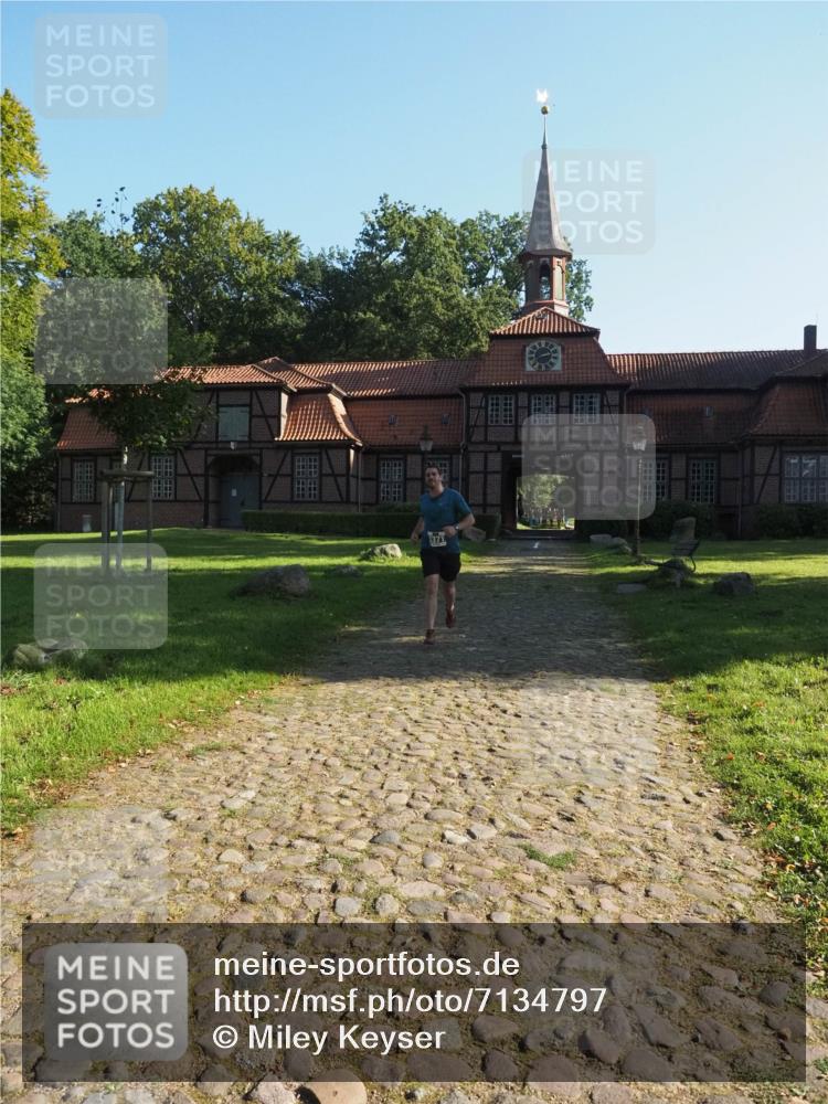 22.09.2024 - 32. Volkslauf durch das schöne Alstertal Miley Keyser http://msf.ph/oto/7134797 22.09.2024 10:55:40 Laufen 1371 meine-sportfotos.de