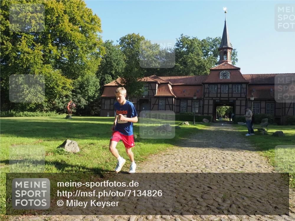 22.09.2024 - 32. Volkslauf durch das schöne Alstertal Miley Keyser http://msf.ph/oto/7134826 22.09.2024 10:54:08 Laufen  meine-sportfotos.de