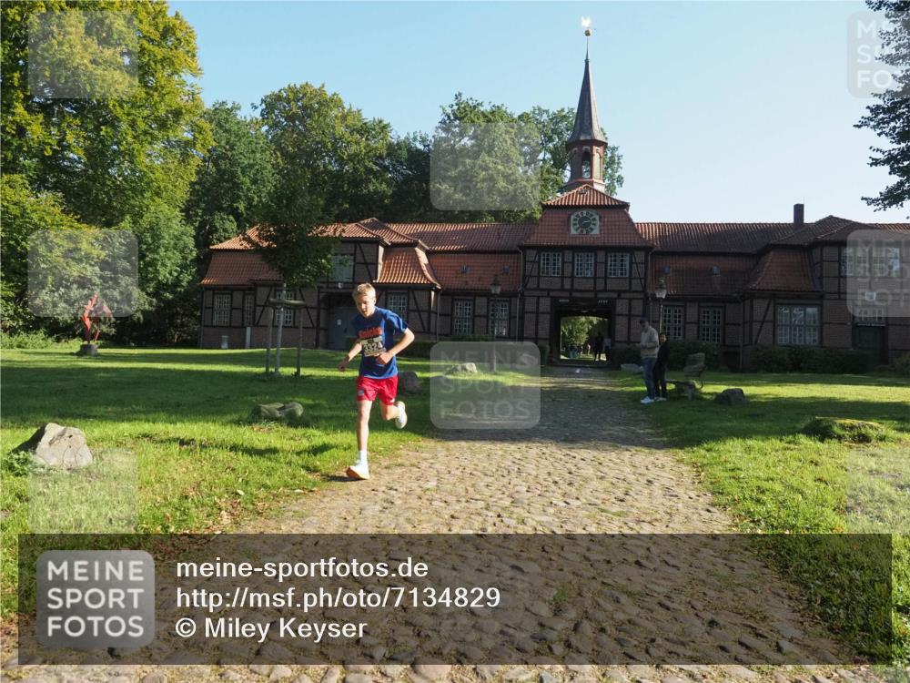 22.09.2024 - 32. Volkslauf durch das schöne Alstertal Miley Keyser http://msf.ph/oto/7134829 22.09.2024 10:54:08 Laufen 3324, 4757 meine-sportfotos.de