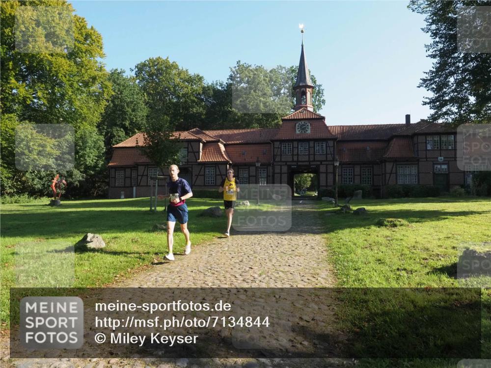 22.09.2024 - 32. Volkslauf durch das schöne Alstertal Miley Keyser http://msf.ph/oto/7134844 22.09.2024 10:53:25 Laufen 3337 meine-sportfotos.de