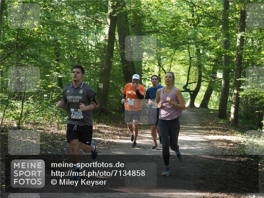 22.09.2024 - 32. Volkslauf durch das schöne Alstertal Miley Keyser http://msf.ph/oto/7134858 22.09.2024 10:52:18 Laufen 3239, 3350 meine-sportfotos.de