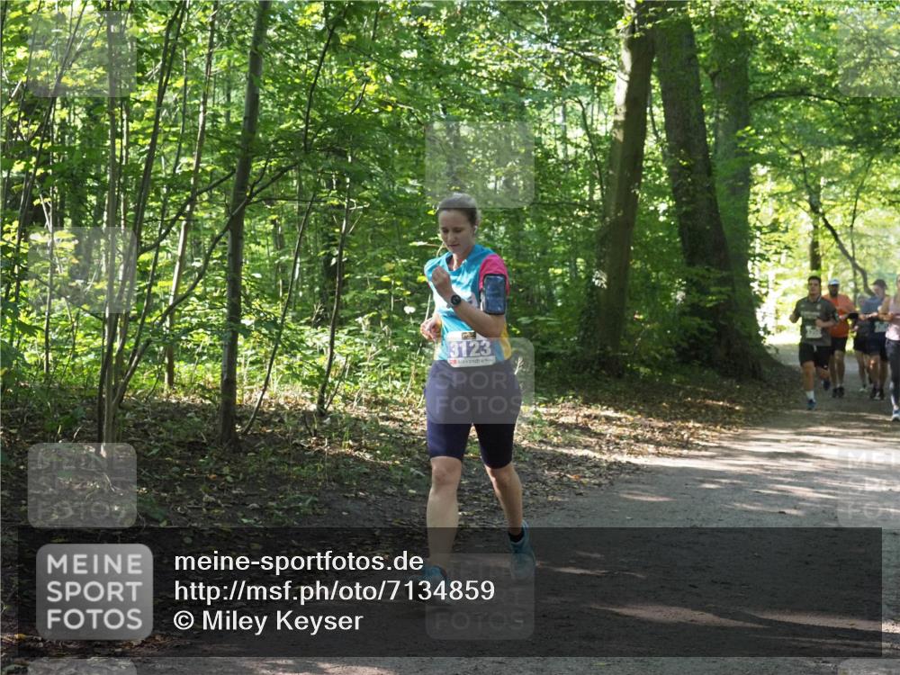 22.09.2024 - 32. Volkslauf durch das schöne Alstertal Miley Keyser http://msf.ph/oto/7134859 22.09.2024 10:52:14 Laufen 3123 meine-sportfotos.de